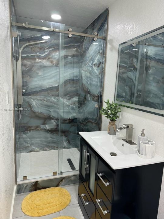 For Sale: $1,600,000 (4 beds, 4 baths, 1350 Square Feet)