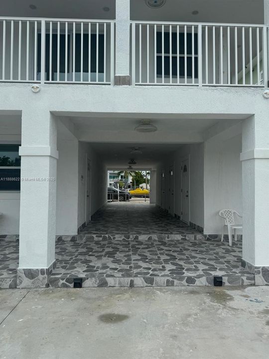 For Sale: $1,600,000 (4 beds, 4 baths, 1350 Square Feet)