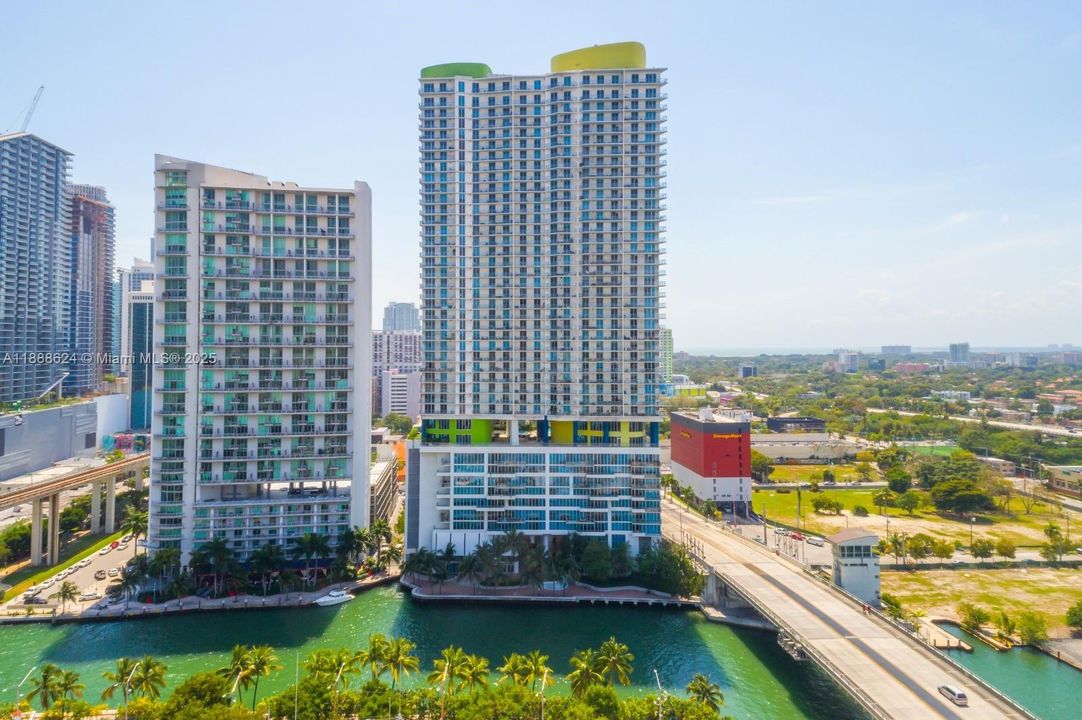 For Sale: $499,580 (1 beds, 1 baths, 825 Square Feet)