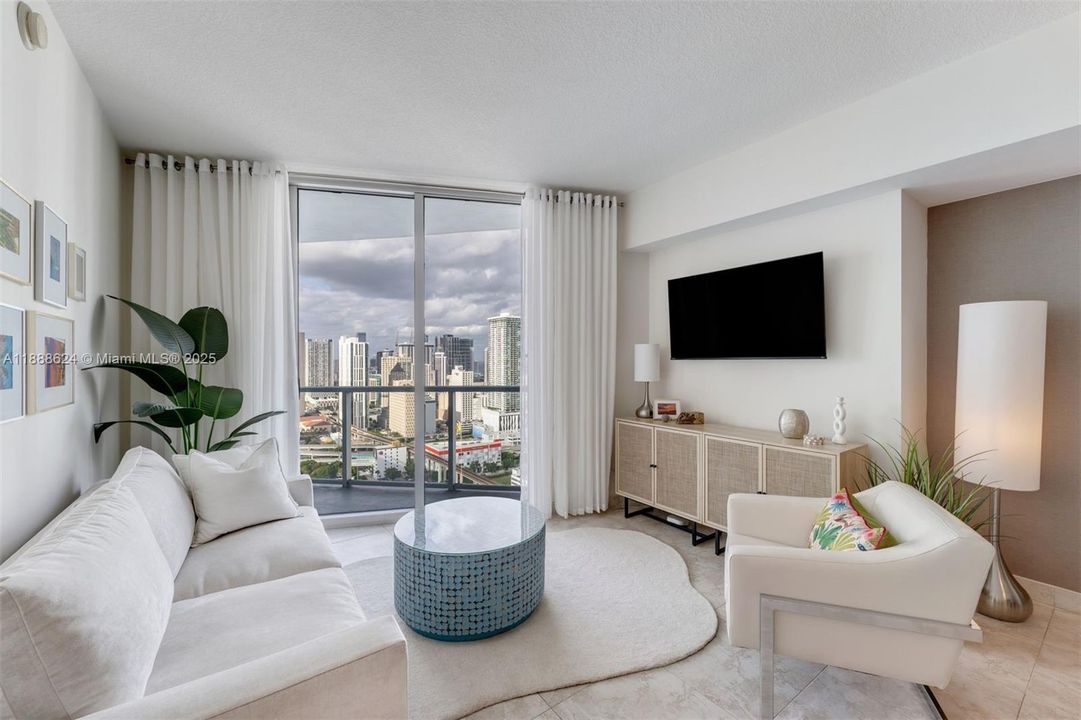 For Sale: $499,580 (1 beds, 1 baths, 825 Square Feet)