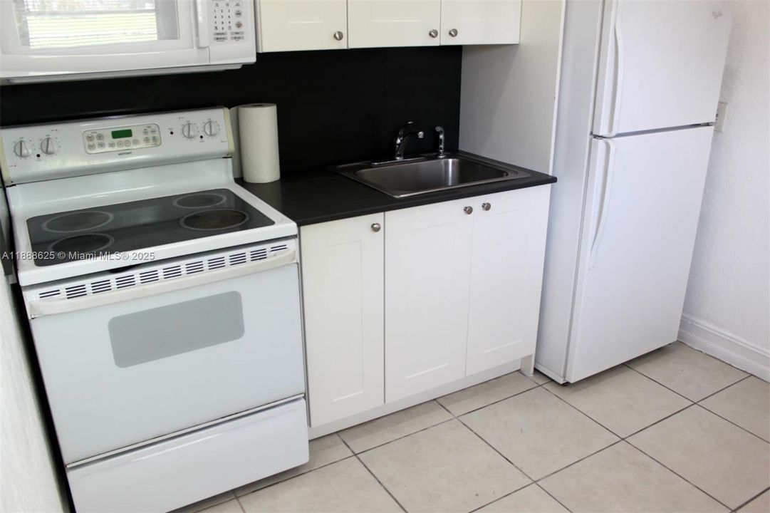 Recientemente alquilado: $1,575 (1 camas, 1 baños, 1488 Pies cuadrados)