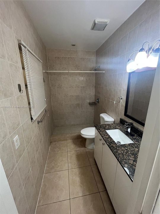 Recientemente alquilado: $1,575 (1 camas, 1 baños, 1488 Pies cuadrados)