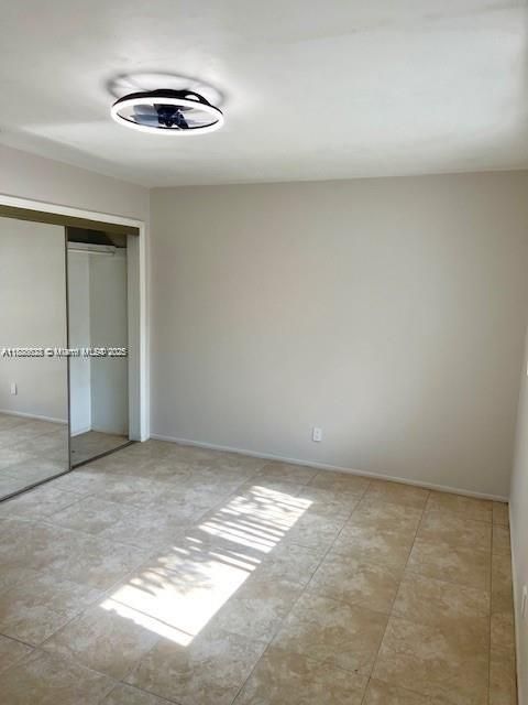 合同活跃: $1,900 (2 贝兹, 2 浴室, 2409 平方英尺)