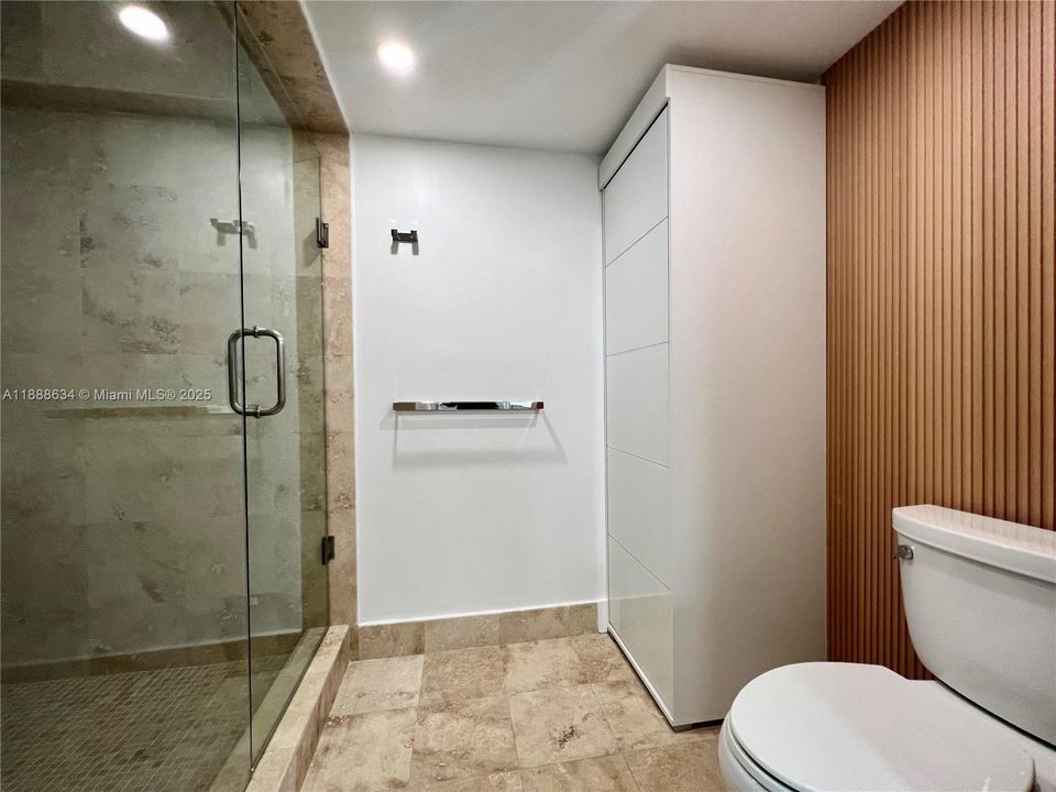 Под контрактом: $4,380 (2 спален, 2 ванн, 1467 Квадратных фут)