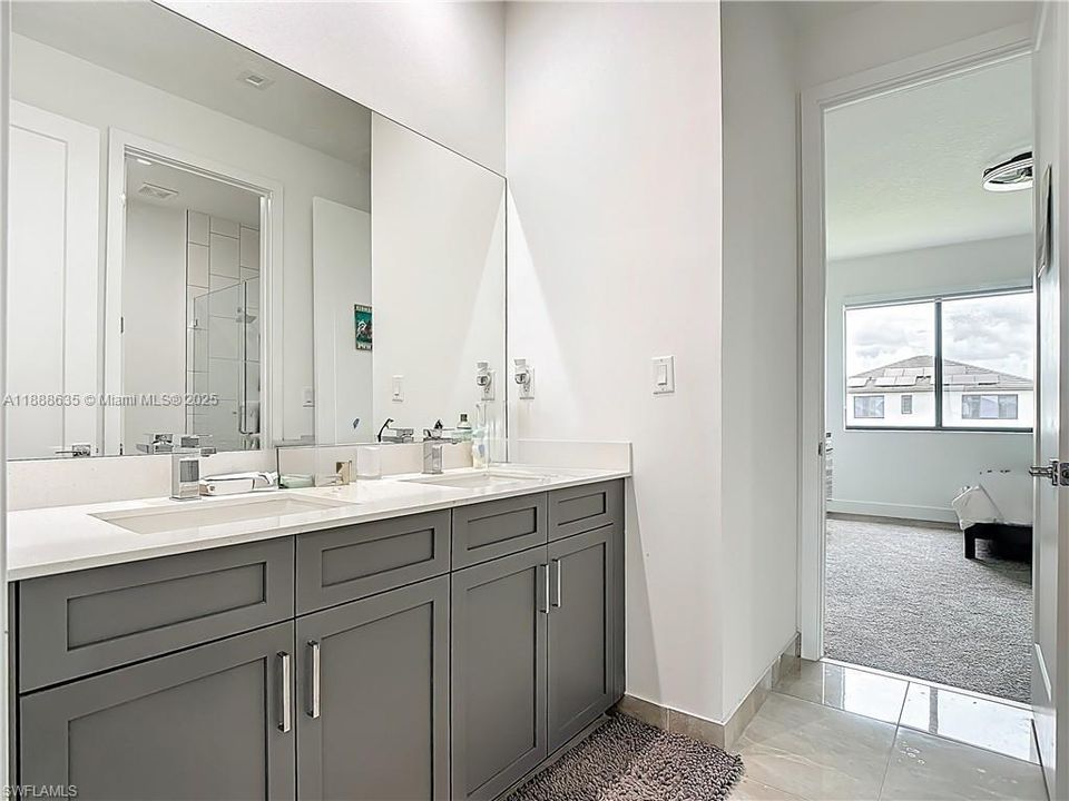 For Sale: $689,000 (4 beds, 4 baths, 3522 Square Feet)