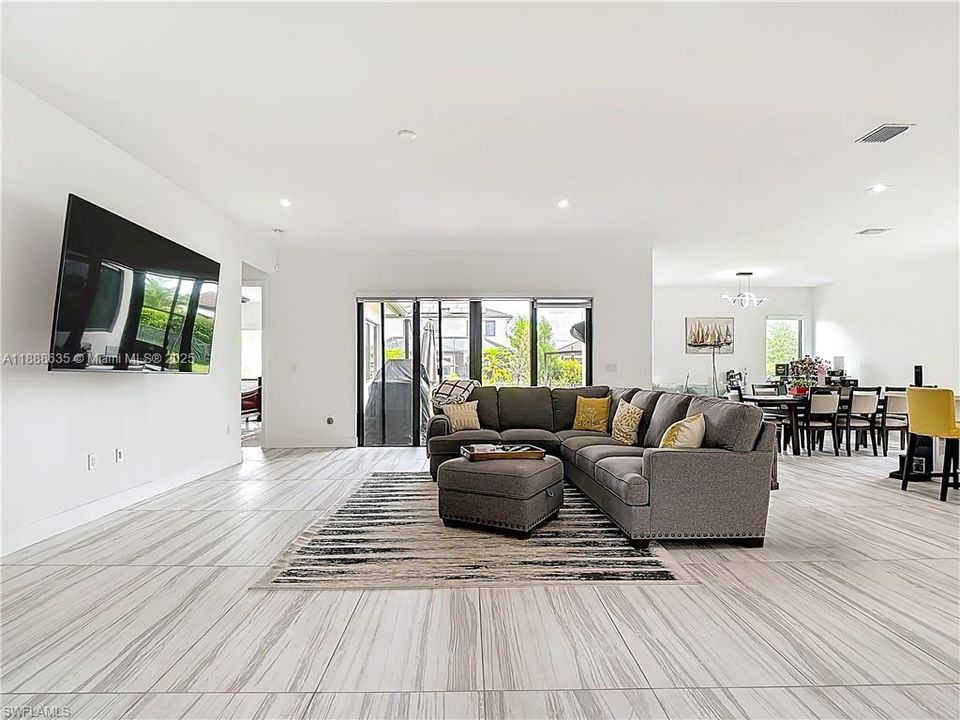 For Sale: $689,000 (4 beds, 4 baths, 3522 Square Feet)