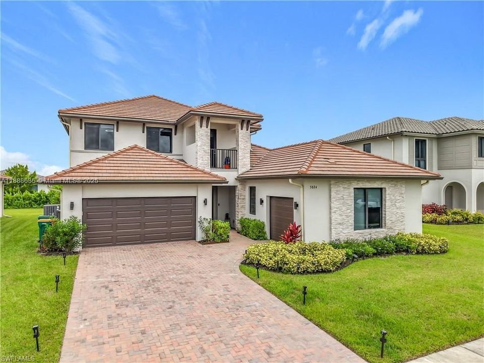 For Sale: $689,000 (4 beds, 4 baths, 3522 Square Feet)