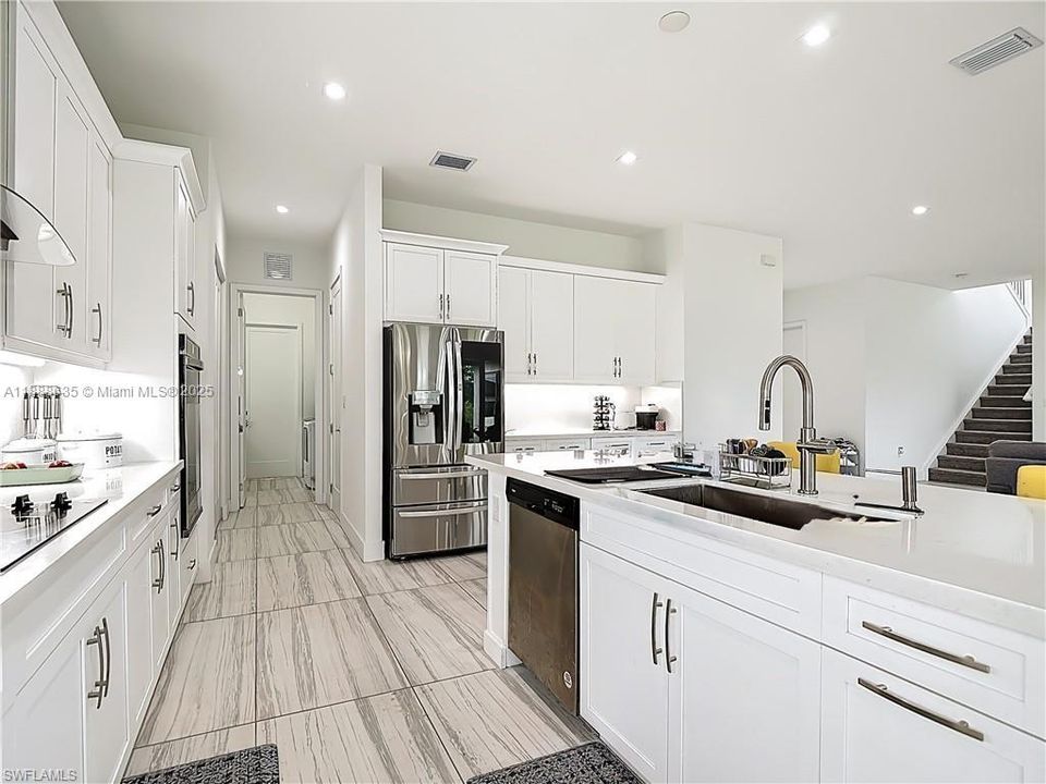 For Sale: $689,000 (4 beds, 4 baths, 3522 Square Feet)