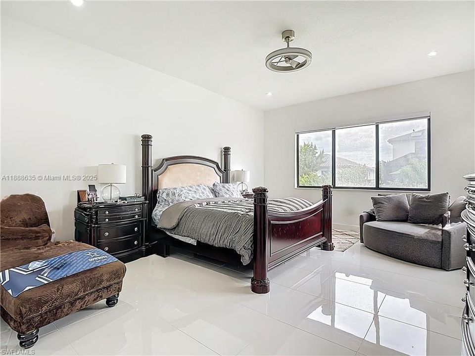 For Sale: $689,000 (4 beds, 4 baths, 3522 Square Feet)