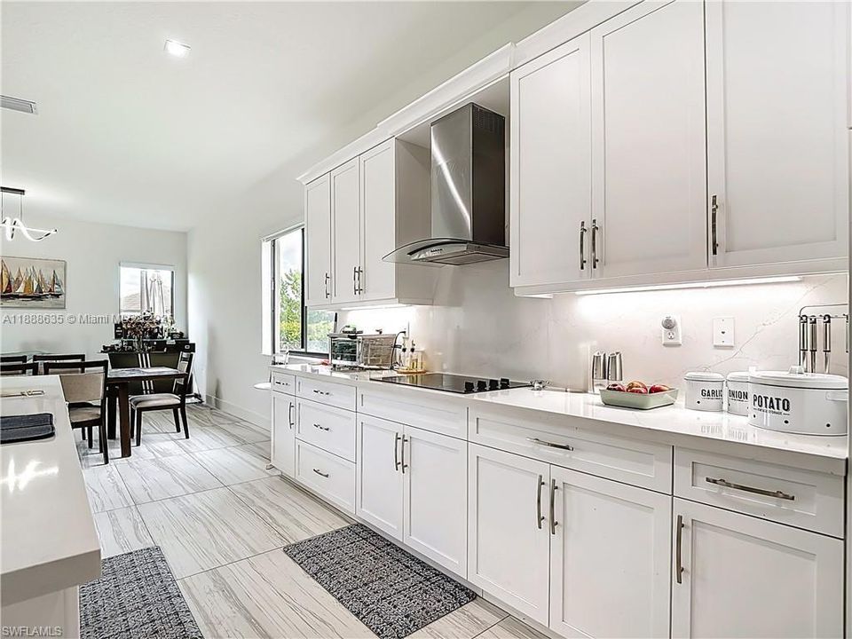 For Sale: $689,000 (4 beds, 4 baths, 3522 Square Feet)