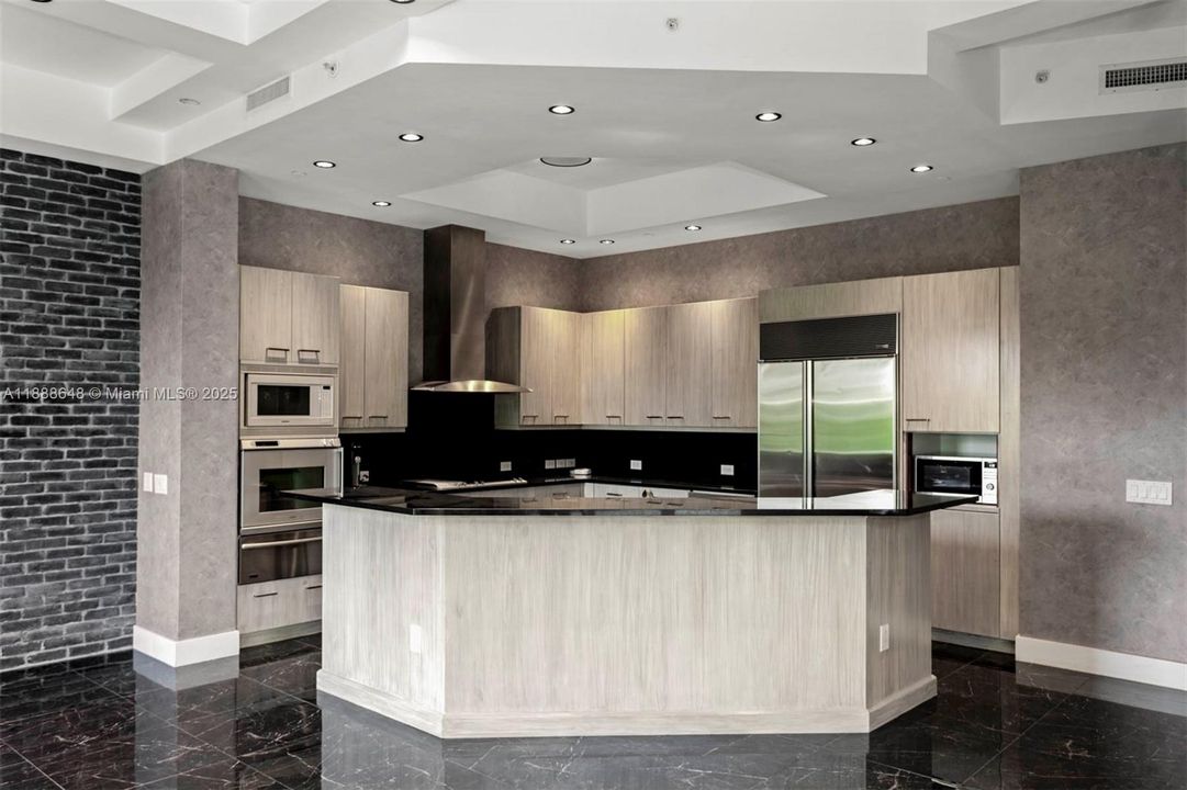 待售: $1,895,000 (2 贝兹, 2 浴室, 1582 平方英尺)