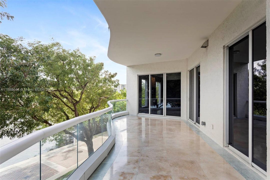 待售: $1,895,000 (2 贝兹, 2 浴室, 1582 平方英尺)