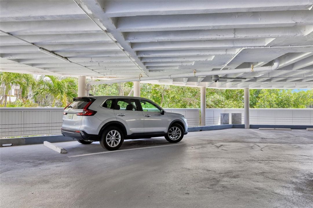 Active With Contract: $3,500 (2 beds, 1 baths, 1214 Square Feet)