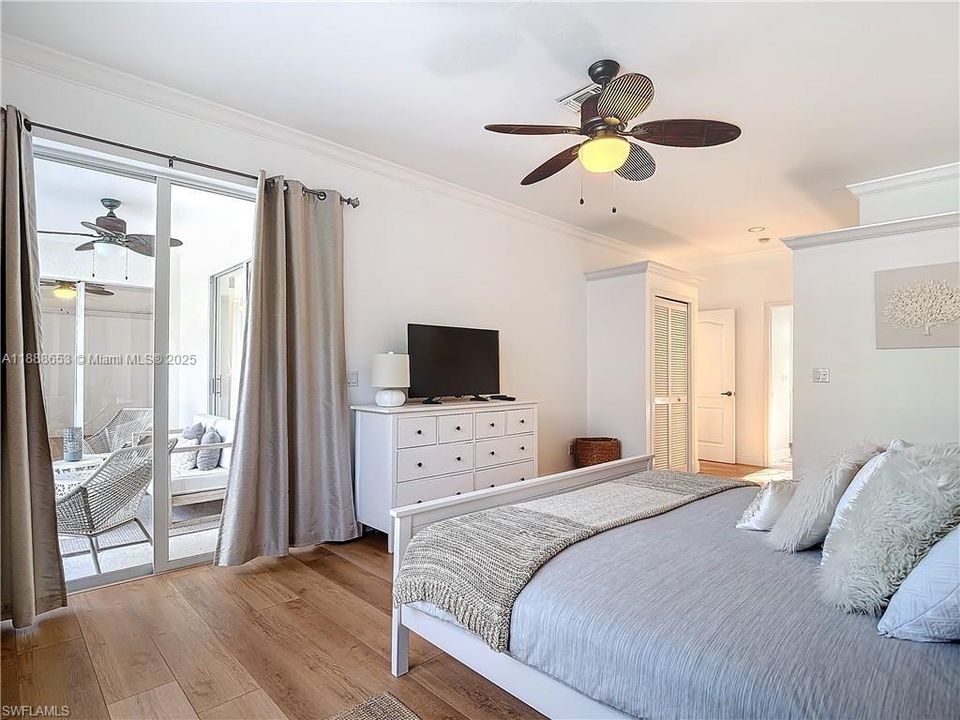 For Sale: $750,000 (3 beds, 2 baths, 1955 Square Feet)