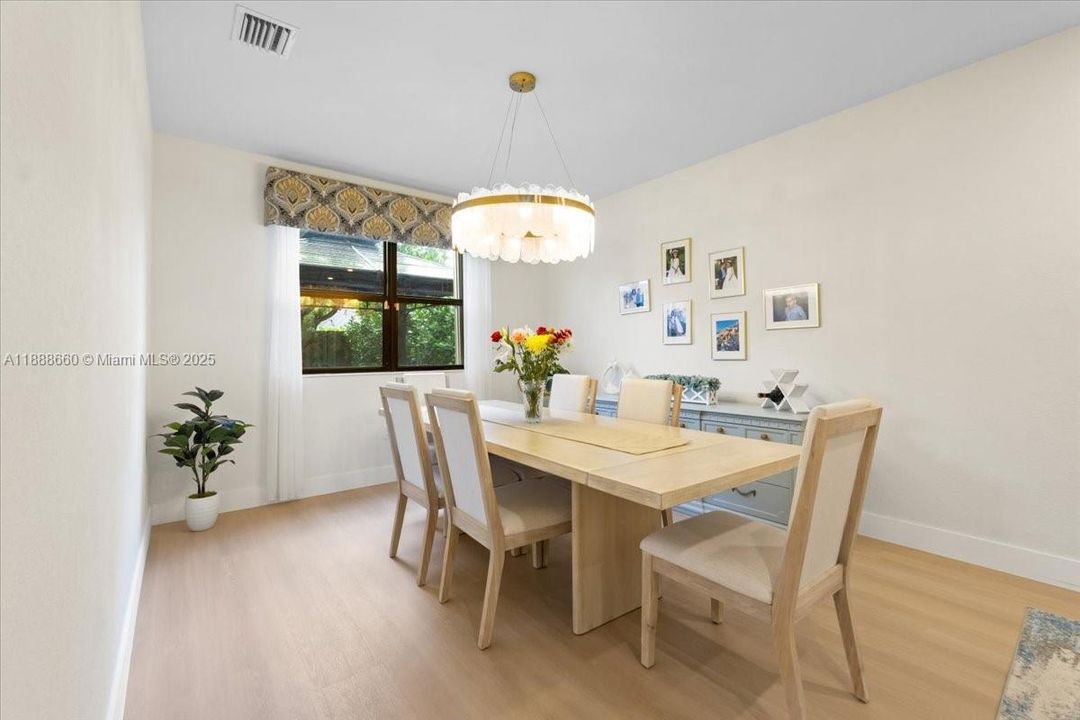 Active With Contract: $695,000 (5 beds, 3 baths, 2444 Square Feet)