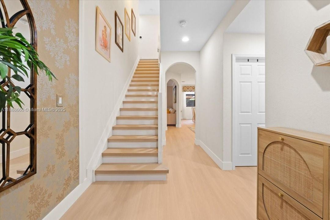 Active With Contract: $695,000 (5 beds, 3 baths, 2444 Square Feet)