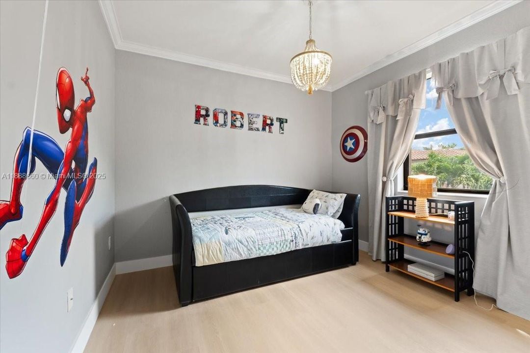 Active With Contract: $695,000 (5 beds, 3 baths, 2444 Square Feet)