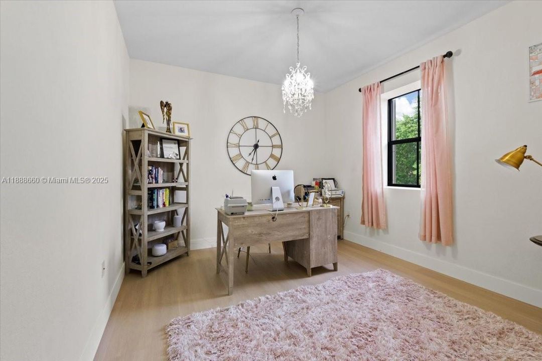 Active With Contract: $695,000 (5 beds, 3 baths, 2444 Square Feet)