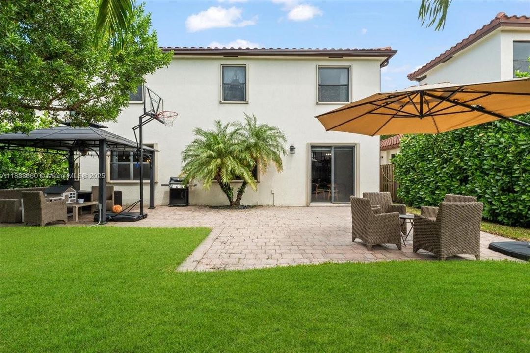 Active With Contract: $695,000 (5 beds, 3 baths, 2444 Square Feet)