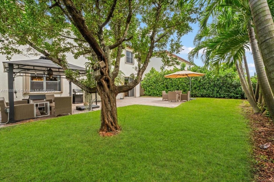 Active With Contract: $695,000 (5 beds, 3 baths, 2444 Square Feet)