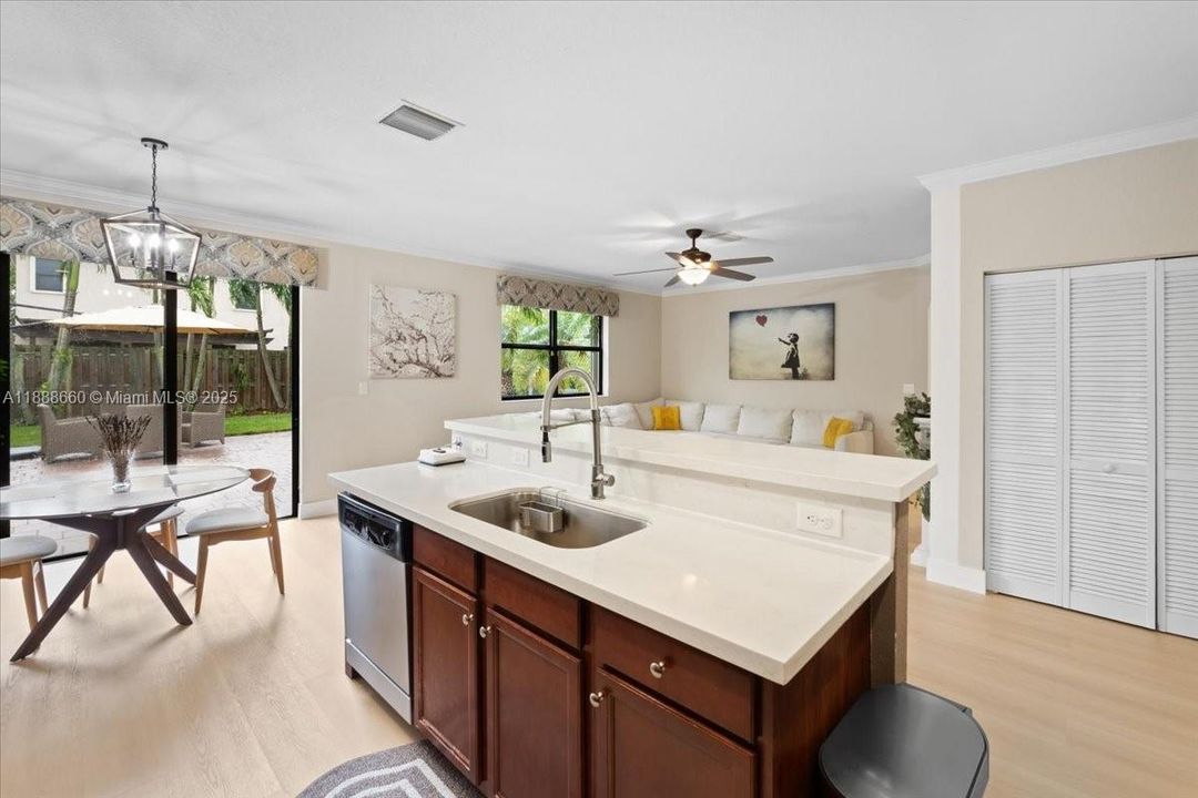 Active With Contract: $695,000 (5 beds, 3 baths, 2444 Square Feet)