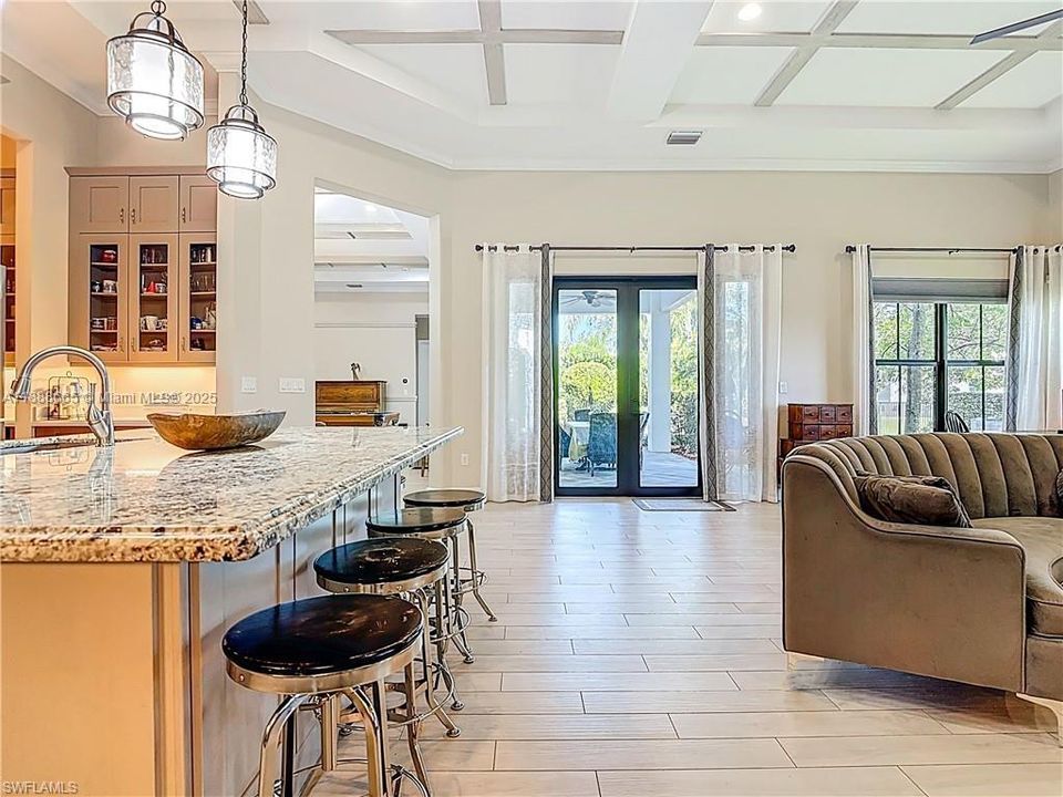 For Sale: $845,000 (5 beds, 5 baths, 3947 Square Feet)