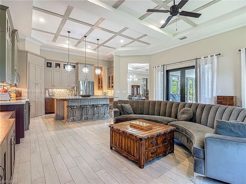 For Sale: $845,000 (5 beds, 5 baths, 3947 Square Feet)