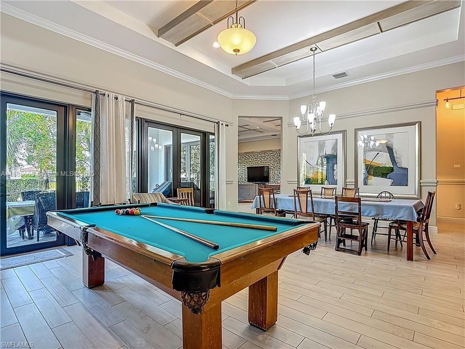 For Sale: $845,000 (5 beds, 5 baths, 3947 Square Feet)