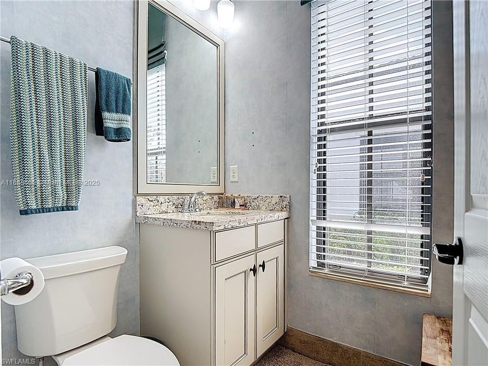 For Sale: $845,000 (5 beds, 5 baths, 3947 Square Feet)