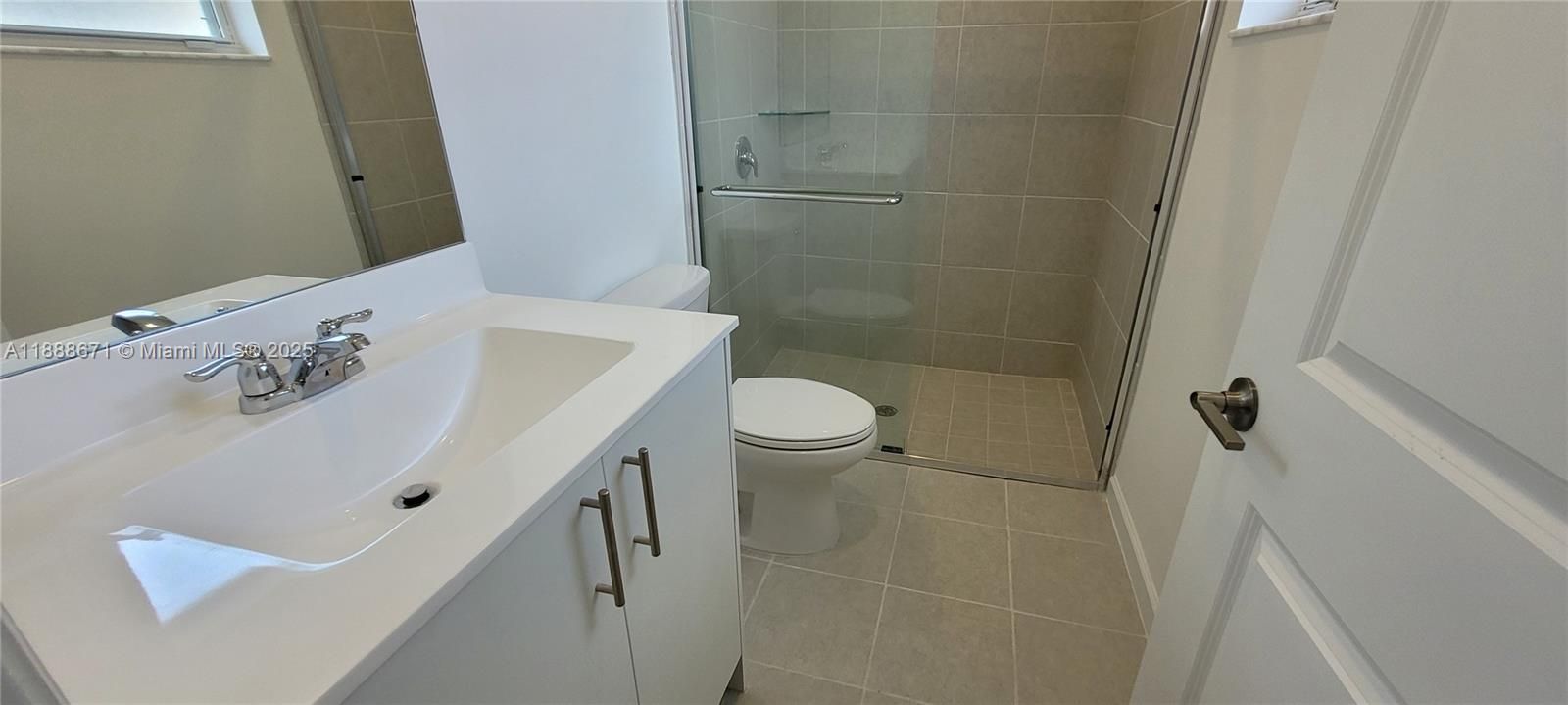 Active With Contract: $1,400 (1 beds, 1 baths, 2319 Square Feet)