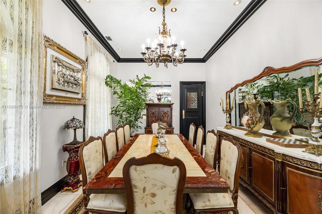 На продажу: $4,180,000 (7 спален, 6 ванн, 6045 Квадратных фут)