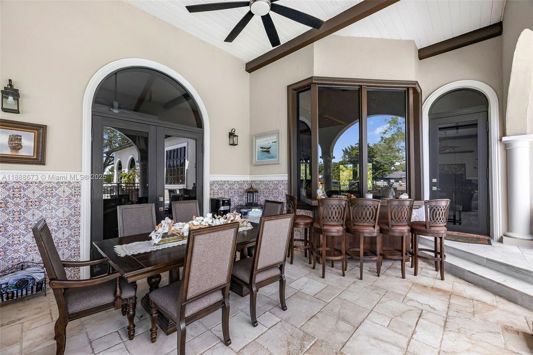 На продажу: $4,180,000 (7 спален, 6 ванн, 6045 Квадратных фут)