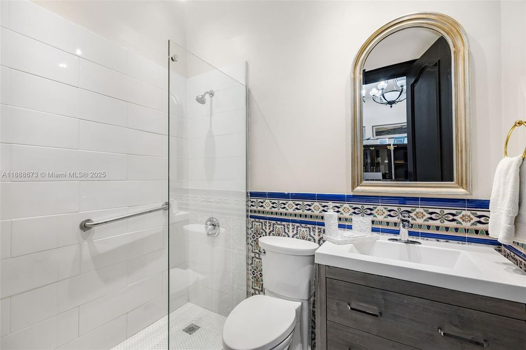 На продажу: $4,180,000 (7 спален, 6 ванн, 6045 Квадратных фут)