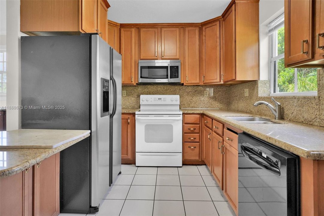 На продажу: $4,180,000 (7 спален, 6 ванн, 6045 Квадратных фут)