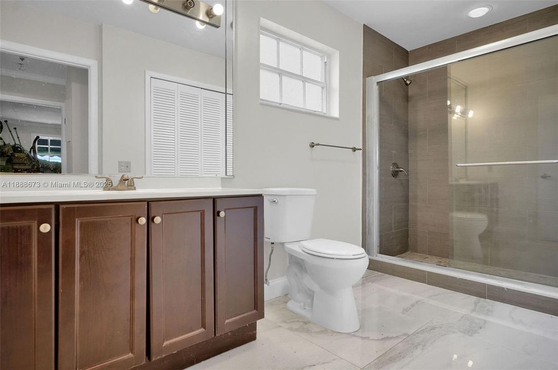 На продажу: $4,180,000 (7 спален, 6 ванн, 6045 Квадратных фут)