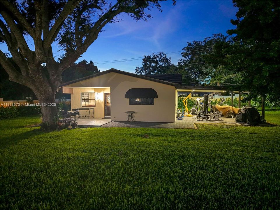 На продажу: $4,180,000 (7 спален, 6 ванн, 6045 Квадратных фут)