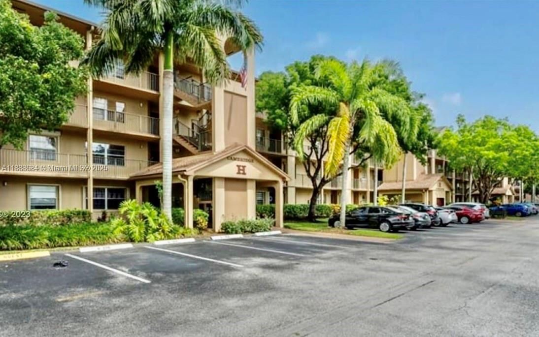 Recently Rented: $1,999 (2 beds, 2 baths, 1100 Square Feet)