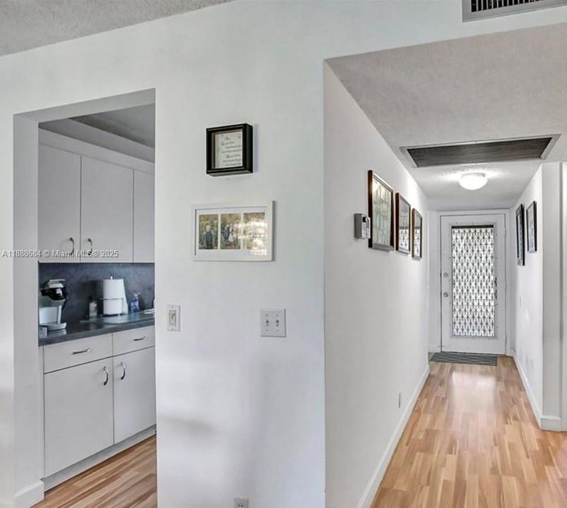 Recently Rented: $1,999 (2 beds, 2 baths, 1100 Square Feet)