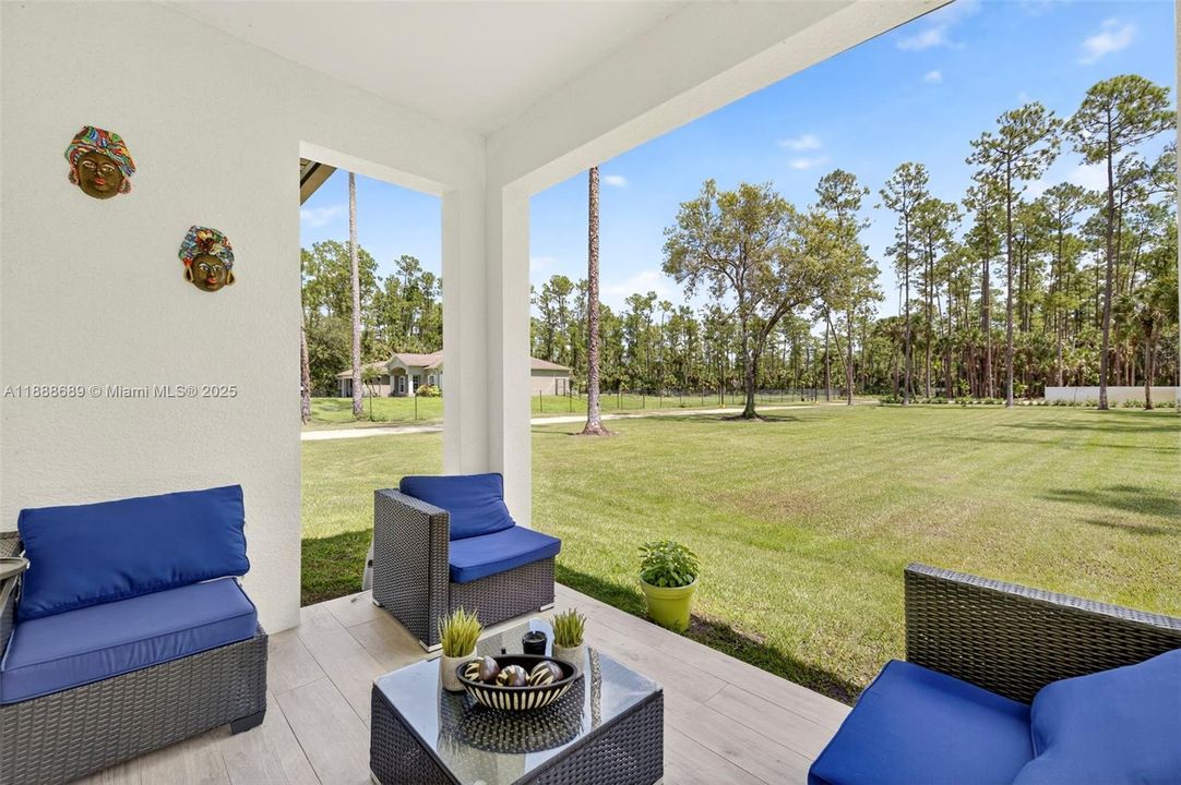 For Sale: $640,000 (3 beds, 2 baths, 1539 Square Feet)