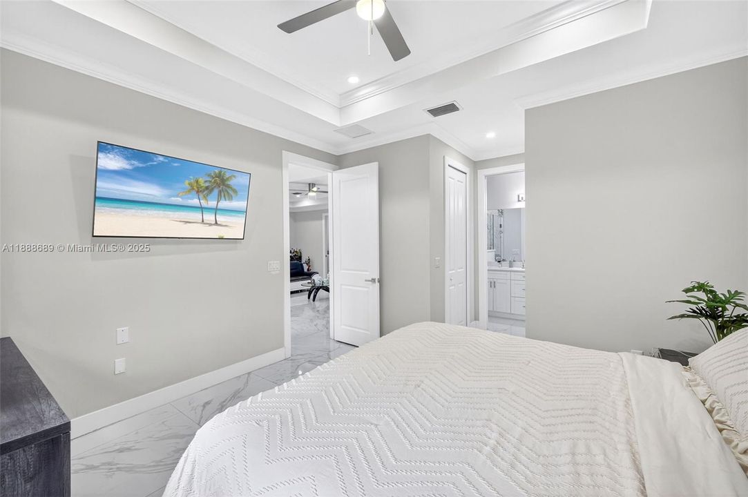 For Sale: $640,000 (3 beds, 2 baths, 1539 Square Feet)