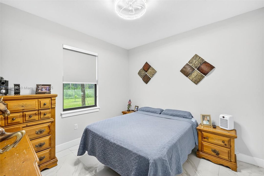 For Sale: $640,000 (3 beds, 2 baths, 1539 Square Feet)