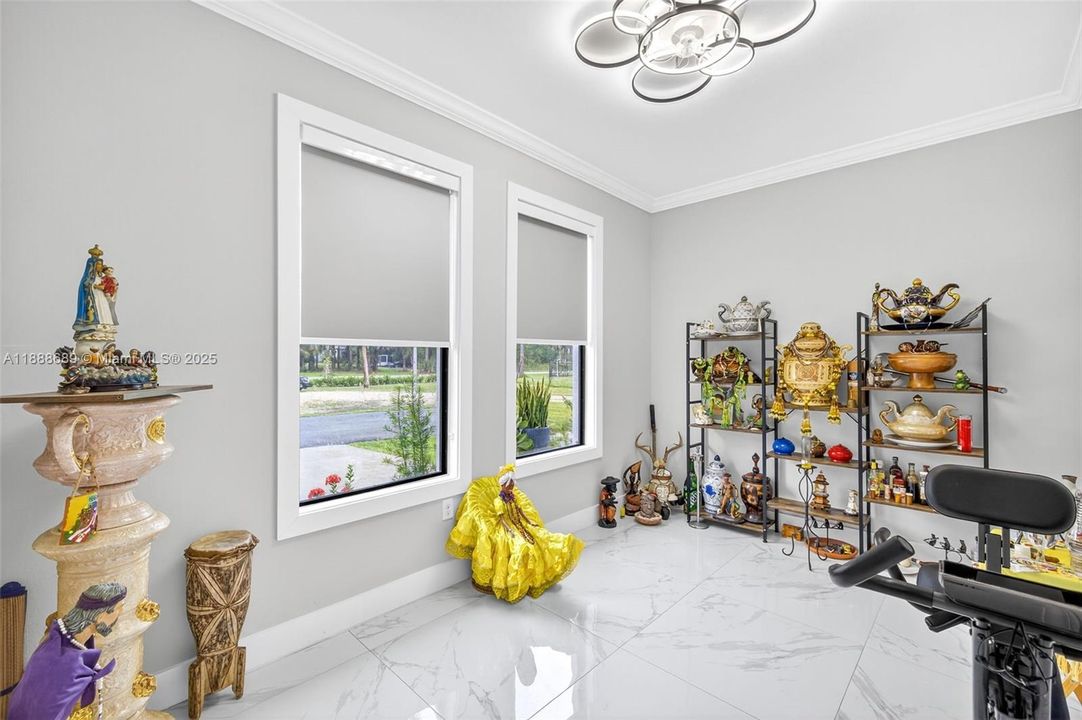 For Sale: $640,000 (3 beds, 2 baths, 1539 Square Feet)