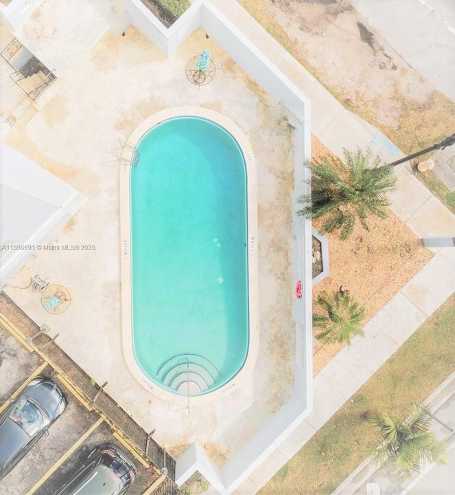 Под контрактом: $364,900 (2 спален, 2 ванн, 846 Квадратных фут)