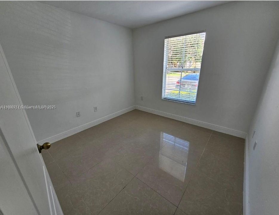 待售: $439,900 (3 贝兹, 3 浴室, 1270 平方英尺)