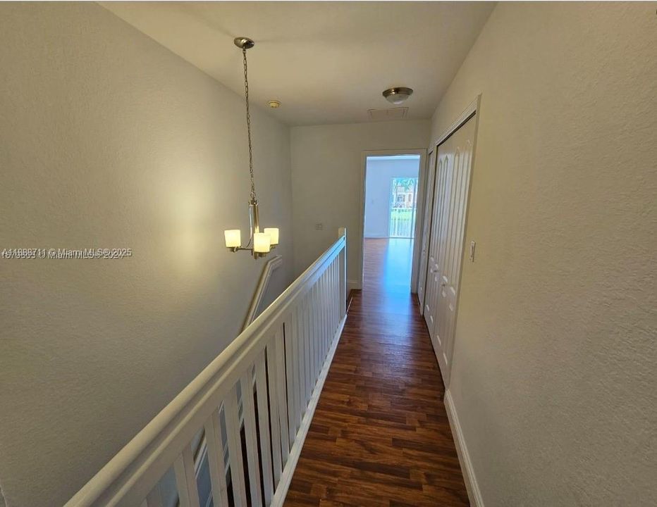 待售: $439,900 (3 贝兹, 3 浴室, 1270 平方英尺)