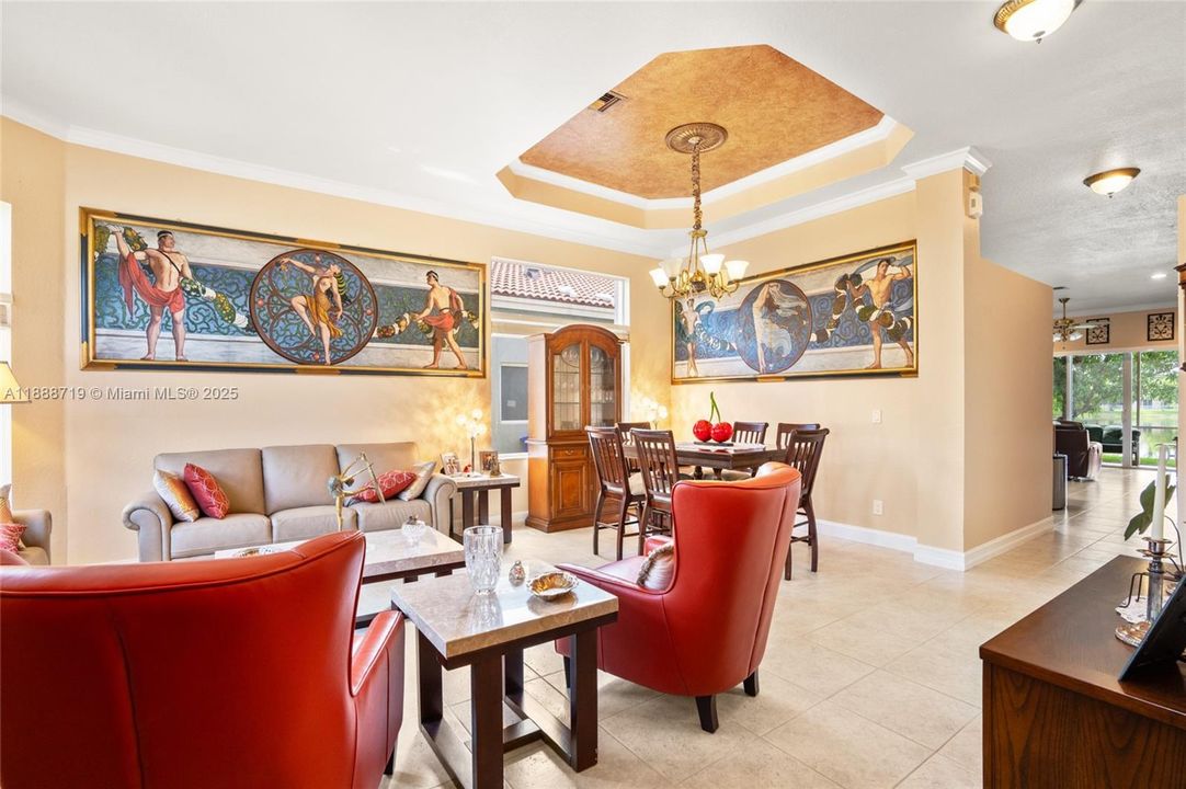 Под контрактом: $715,000 (3 спален, 2 ванн, 1900 Квадратных фут)