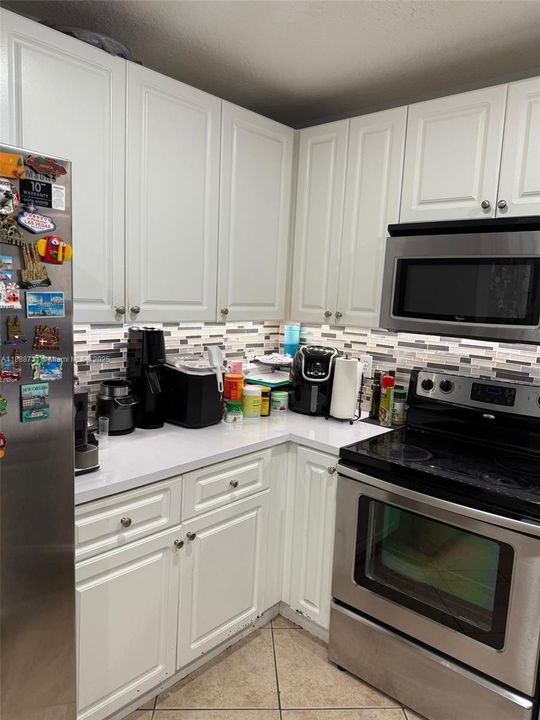 En Venta: $380,000 (3 camas, 2 baños, 1383 Pies cuadrados)