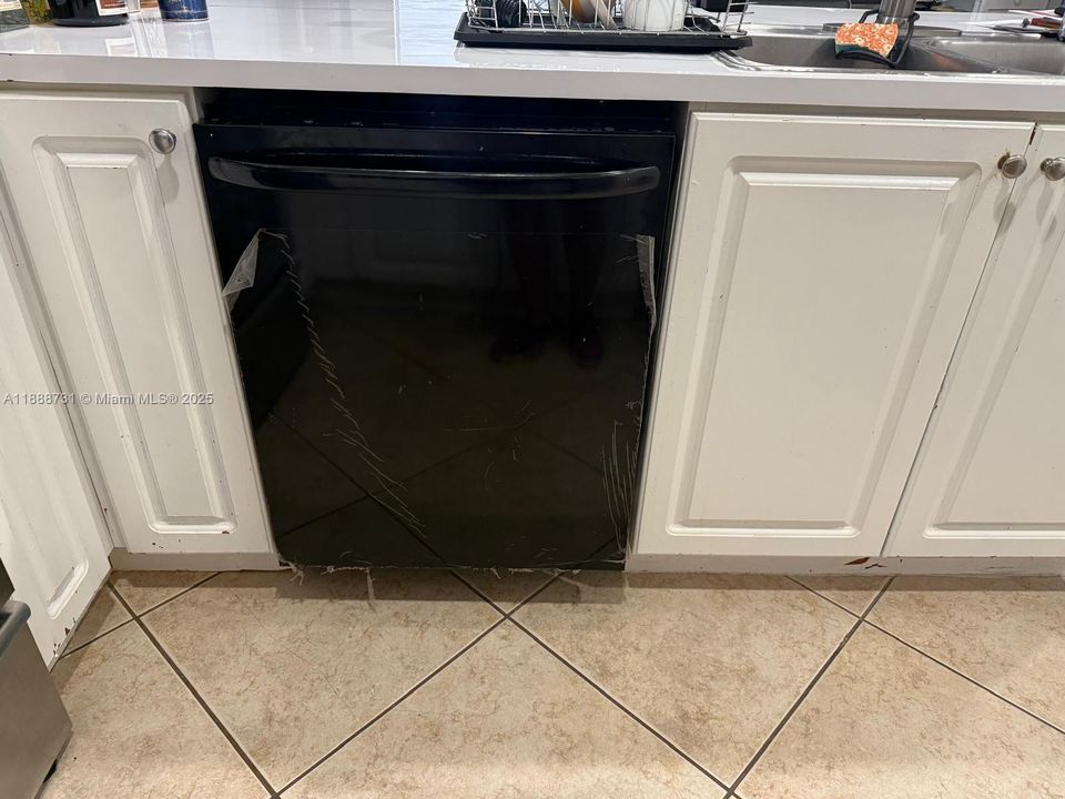 En Venta: $380,000 (3 camas, 2 baños, 1383 Pies cuadrados)