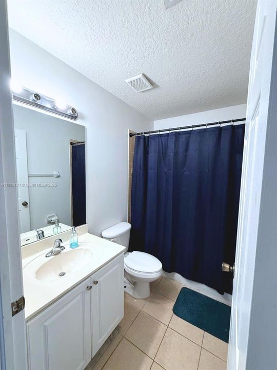 En Venta: $380,000 (3 camas, 2 baños, 1383 Pies cuadrados)