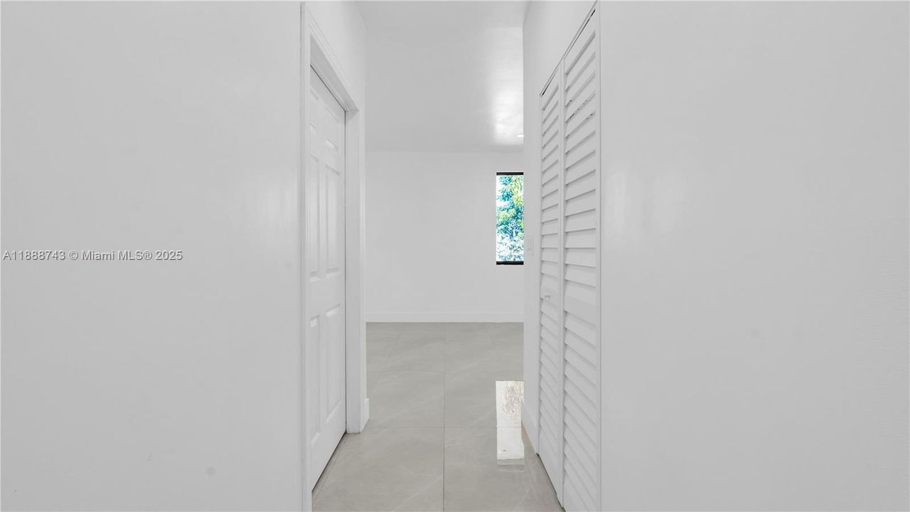 Active With Contract: $3,330 (3 beds, 2 baths, 1250 Square Feet)